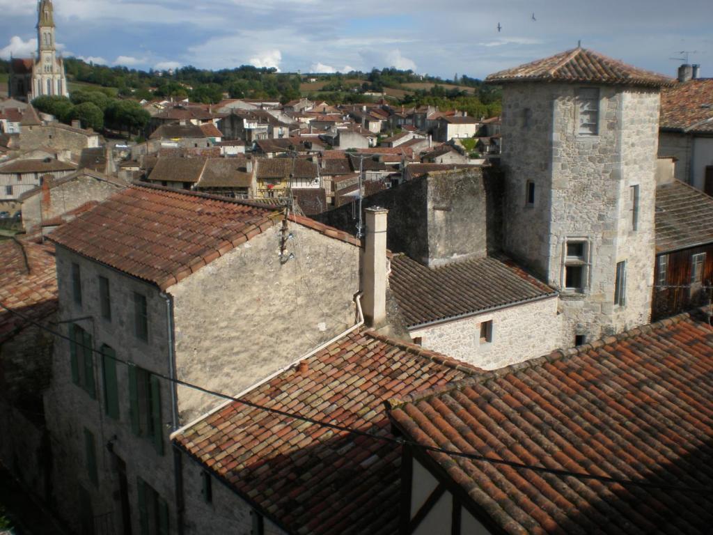 Chambre D'Hotes La Tour De Brazalem Nérac エクステリア 写真